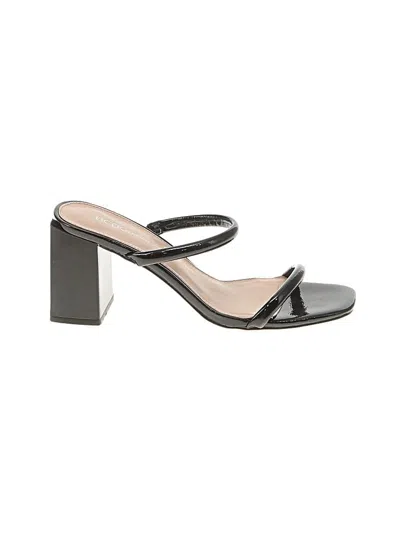 Pre-owned Bcbgeneration Sandals In Black