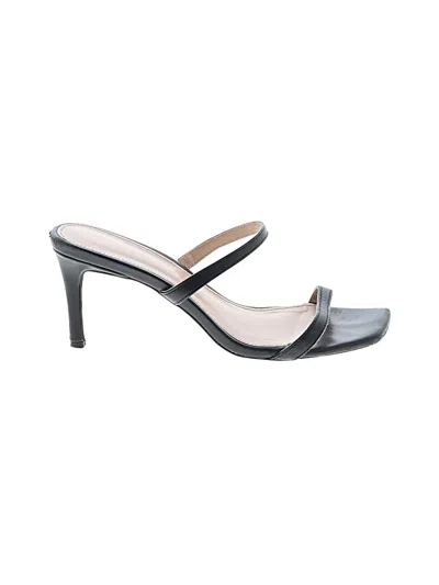 Pre-owned Bcbgeneration Sandals In Black