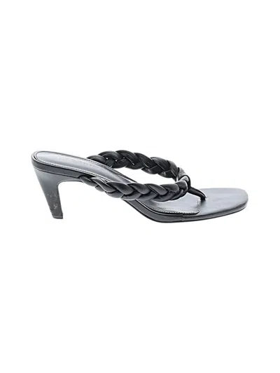 Pre-owned Bcbgeneration Sandals In Gray