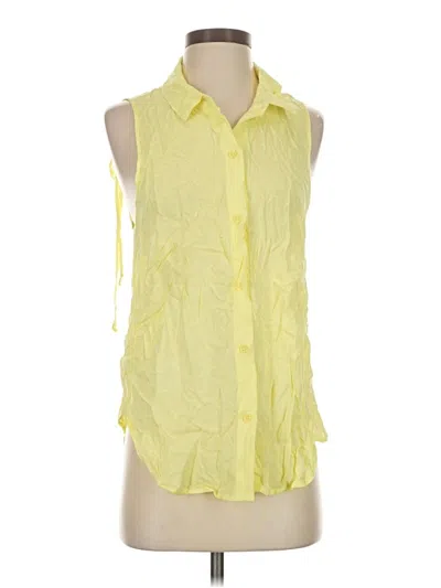 Pre-owned Bcbgeneration Sleeveless Button Down Shirt In Yellow