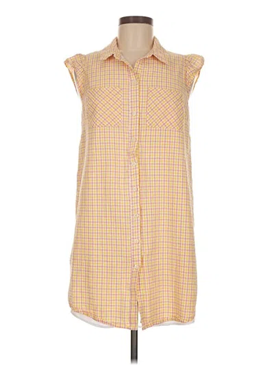 Pre-owned Bcbgeneration Sleeveless Button Down Shirt In Yellow
