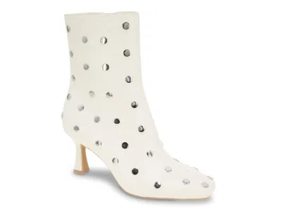 Bcbgeneration Thiya Bootie In White