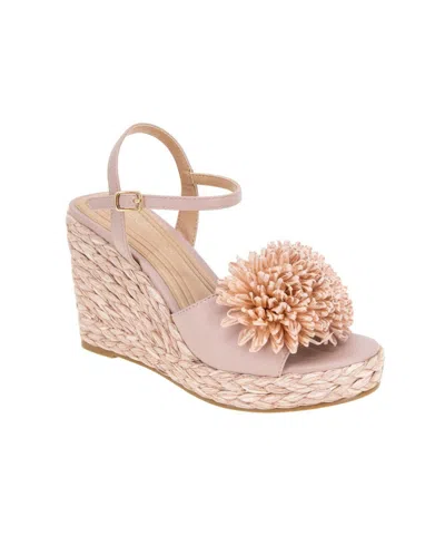 BCBGENERATION WOMEN'S ERIKA RAFFIA FLOWER WEDGE SANDALS