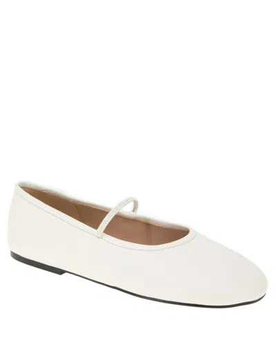 Bcbgeneration Women's Marzi Round Toe Ballet Flats In White