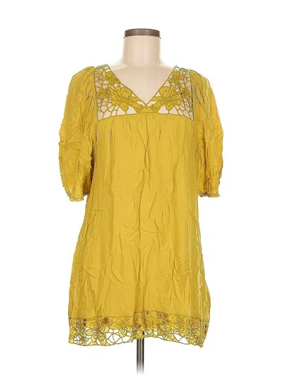 Pre-owned Bcbgmaxazria 3/4 Sleeve T-shirt In Yellow