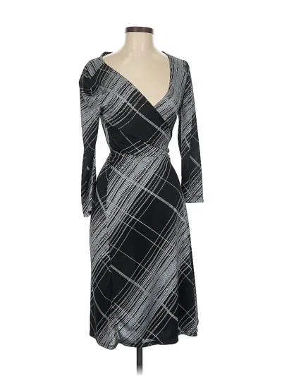 Pre-owned Bcbgmaxazria 3/4 Sleeve Top Gray Graphic Pattern V-neck Tops