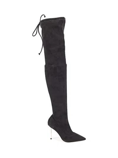Pre-owned Bcbgmaxazria Boots In Black