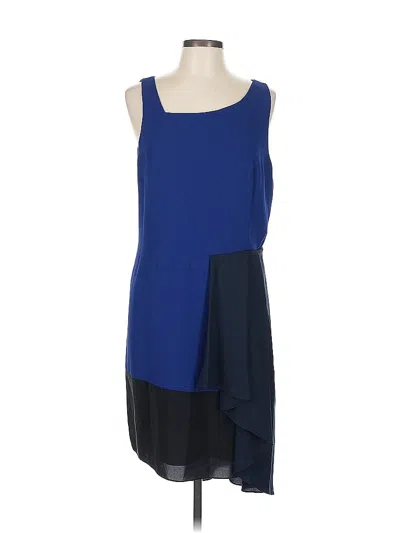Pre-owned Bcbgmaxazria Casual Dress In Blue