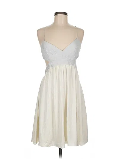Pre-owned Bcbgmaxazria Casual Dress In White
