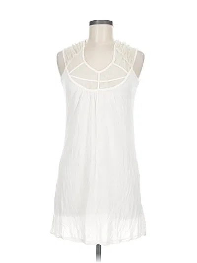 Pre-owned Bcbgmaxazria Casual Dress In White