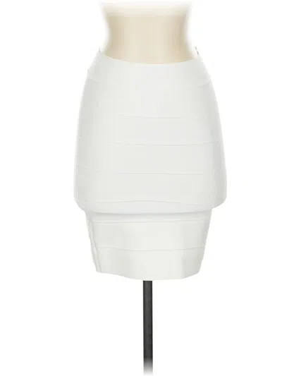 Pre-owned Bcbgmaxazria Casual Skirt In White