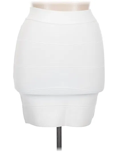 Pre-owned Bcbgmaxazria Casual Skirt In White