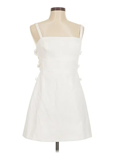 Pre-owned Bcbgmaxazria Cocktail Dress In White