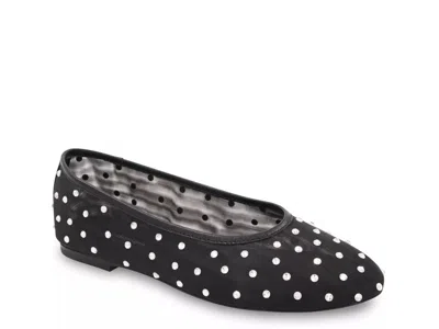 BCBGMAXAZRIA BCBGMAXAZRIA DAVEN FLAT