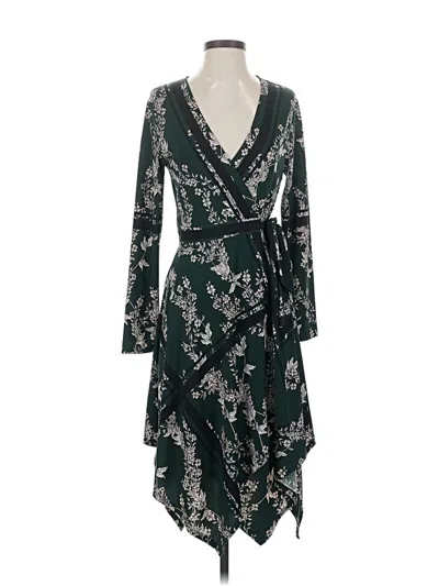 Pre-owned Bcbgmaxazria Kimono In Green
