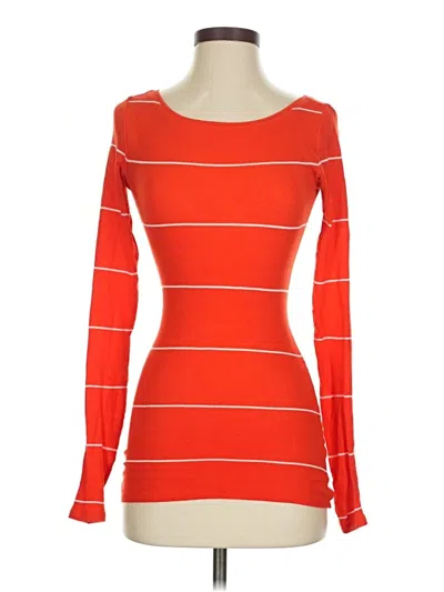 Pre-owned Bcbgmaxazria Pullover Sweater In Red