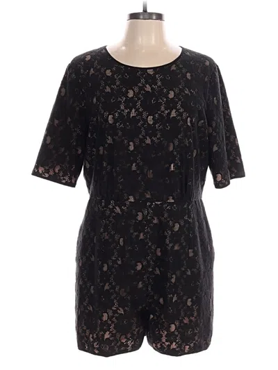 Pre-owned Bcbgmaxazria Romper In Black