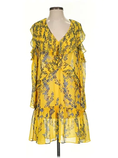 Pre-owned Bcbgmaxazria Sleeveless Blouse In Yellow