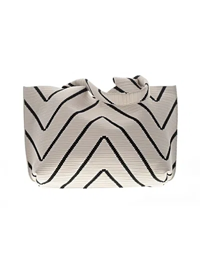 Pre-owned Bcbgmaxazria Tote Bag In Ivory