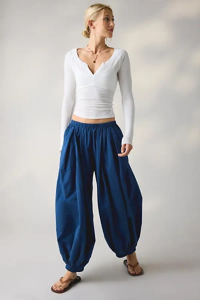 Bdg Cloud Low-rise Baggy Balloon Pant In Navy, Women's At Urban Outfitters In Blue