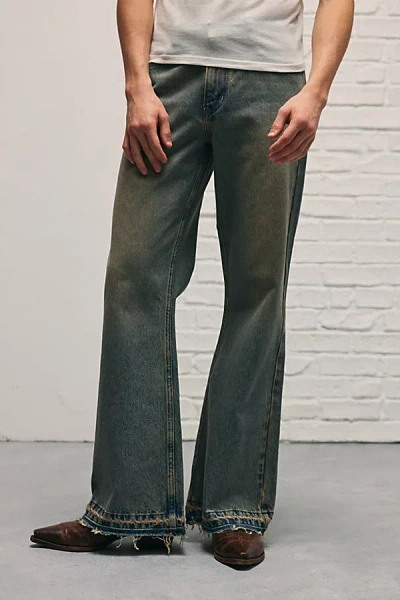 Bdg Slacker Relaxed Fit Jean In Vintage Denim Medium, Men's At Urban Outfitters In Blue