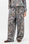 Bdg Urban Outfitters Hunter Camo Baggy Sweatpants In Gray