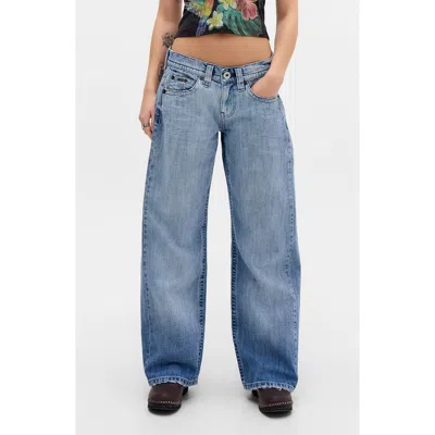 Bdg Urban Outfitters Kayla Gradient Low Rise Wide Leg Jeans In Blue