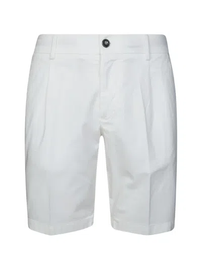 Be Able Pleated Bermuda Shorts In White
