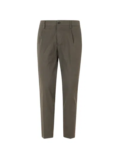 Be Able Pleated Tapered-leg Trousers In Green