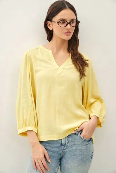 Be Cool Ennis Top In Yellow