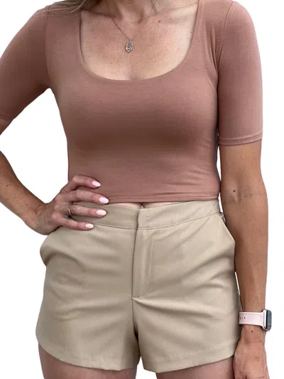 Be Cool Everyday Round Top In Sand In Brown