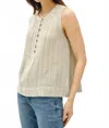 Be Cool Hudlow Top In Green In Gray