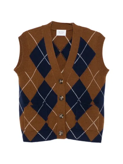Be You Diamond Vest In Brown