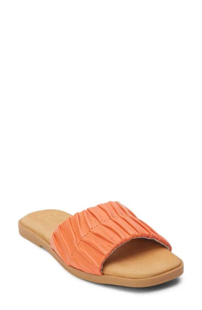 Beach By Matisse Viva Slide Sandal In Coral