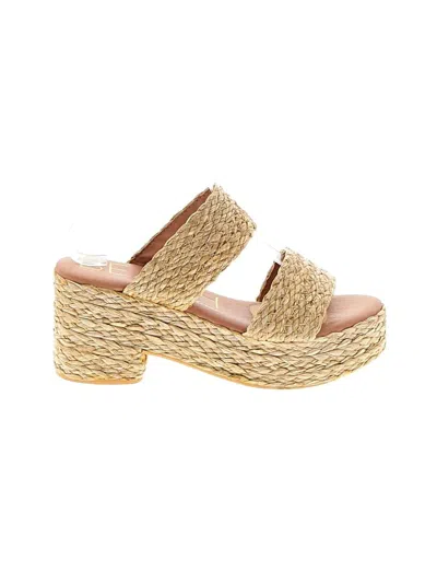 Pre-owned Beach By Matisse Wedges In Gold