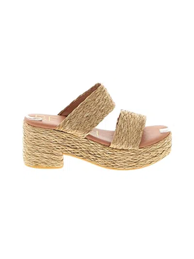 Pre-owned Beach By Matisse Wedges In Gold