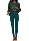 Beach Riot Piper Shine Legging In Pine In Gold