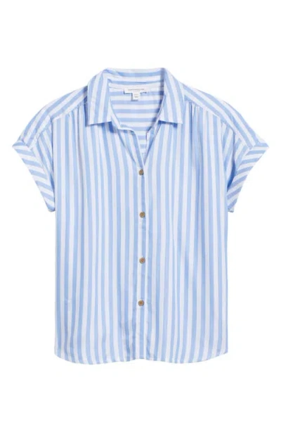 Beachlunchlounge Darby Short Sleeve Button-up Shirt In Coastal Blue