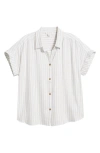 Beachlunchlounge Darby Short Sleeve Button-up Shirt In Dry Almond