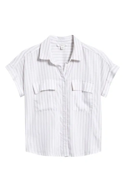 Beachlunchlounge Kaiana Stripe Short Sleeve Button-up Shirt In Dry Almond