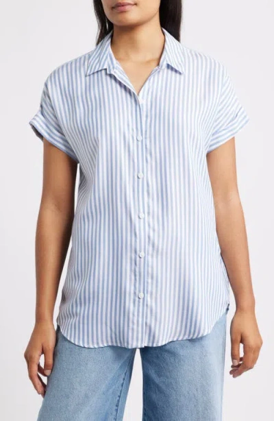 Beachlunchlounge Kenzie Stripe Short Sleeve Button-up Shirt In Blue