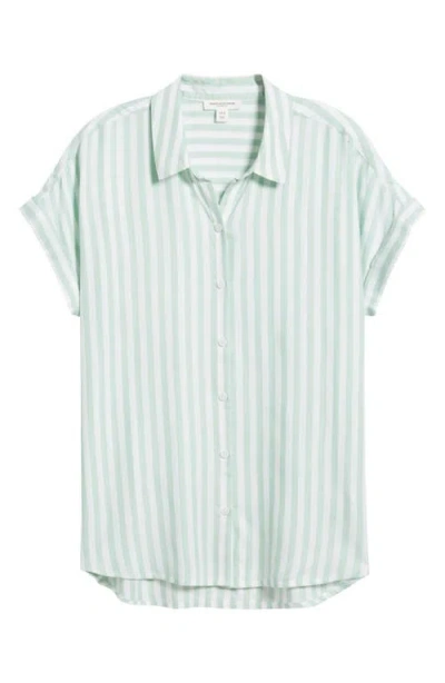 Beachlunchlounge Kenzie Stripe Short Sleeve Button-up Shirt In Deja Vu