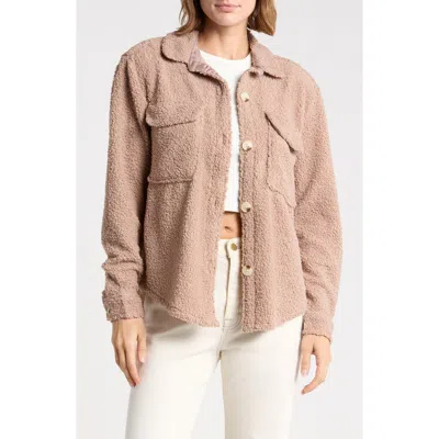 Beachlunchlounge Tory Boxy Crop Faux Shearling Shirt Jacket In Multi