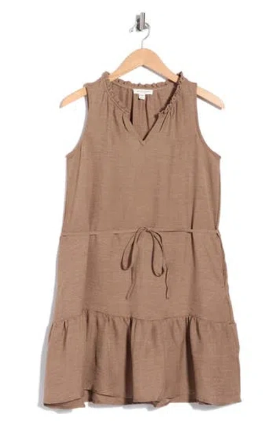 Beachlunchlounge Zendaya Drawstring Dress In Mocha Love