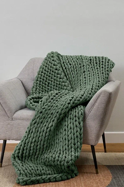 Bearaby Cotton Knitted Weighted Blanket In Morning Matcha At Urban Outfitters