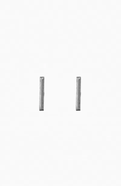 Bearfruit Jewelry Sana Thin Bar Stud Earrings Dainty Minimalist Everyday Jewelry In Metallic