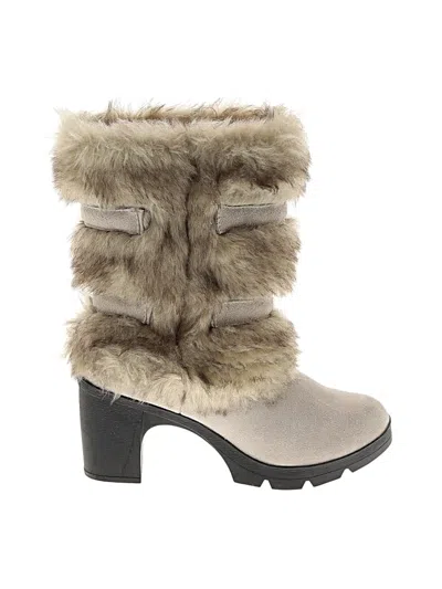 Pre-owned Bearpaw Boots In Gray