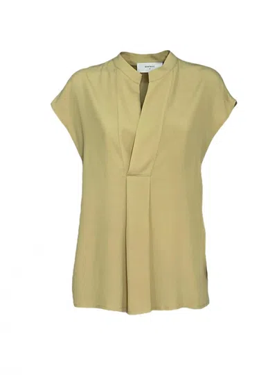 Beatrice B Woman 4095. In Yellow