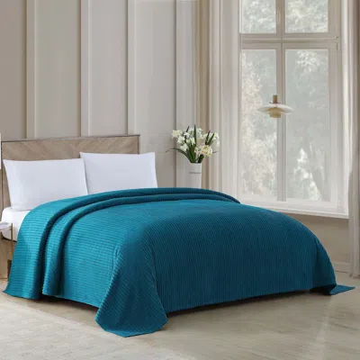 Beatrice Home Fashions Channel Chenille Bedspread
