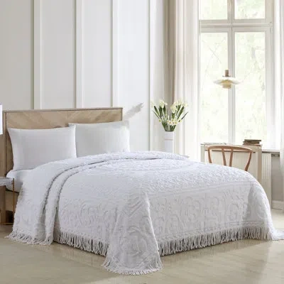 Beatrice Home Fashions Medallion Cotton Farmhouse / Country Quilt In White